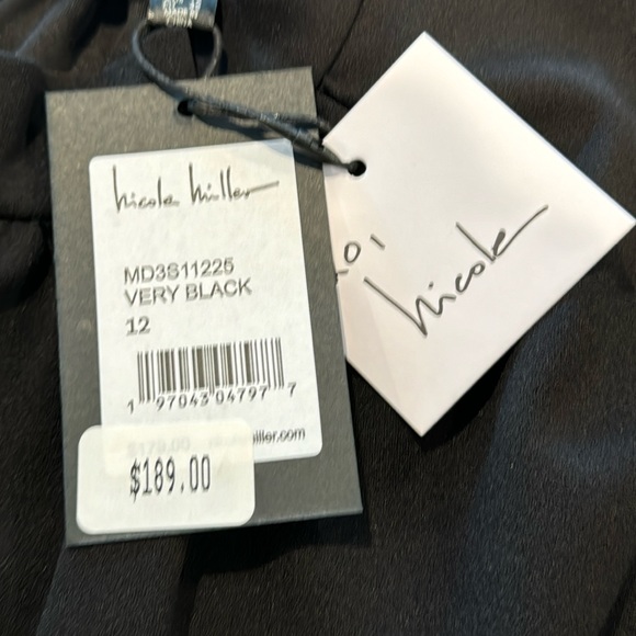 Nicole Miller Sleeveless Ruched Dress. Size 12 - Picture 5 of 14